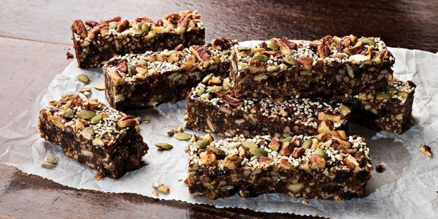 Rustic Fig, Nut & Seed Slice - 20 pieces